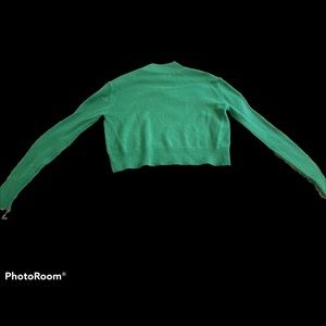 Green cropped sweater